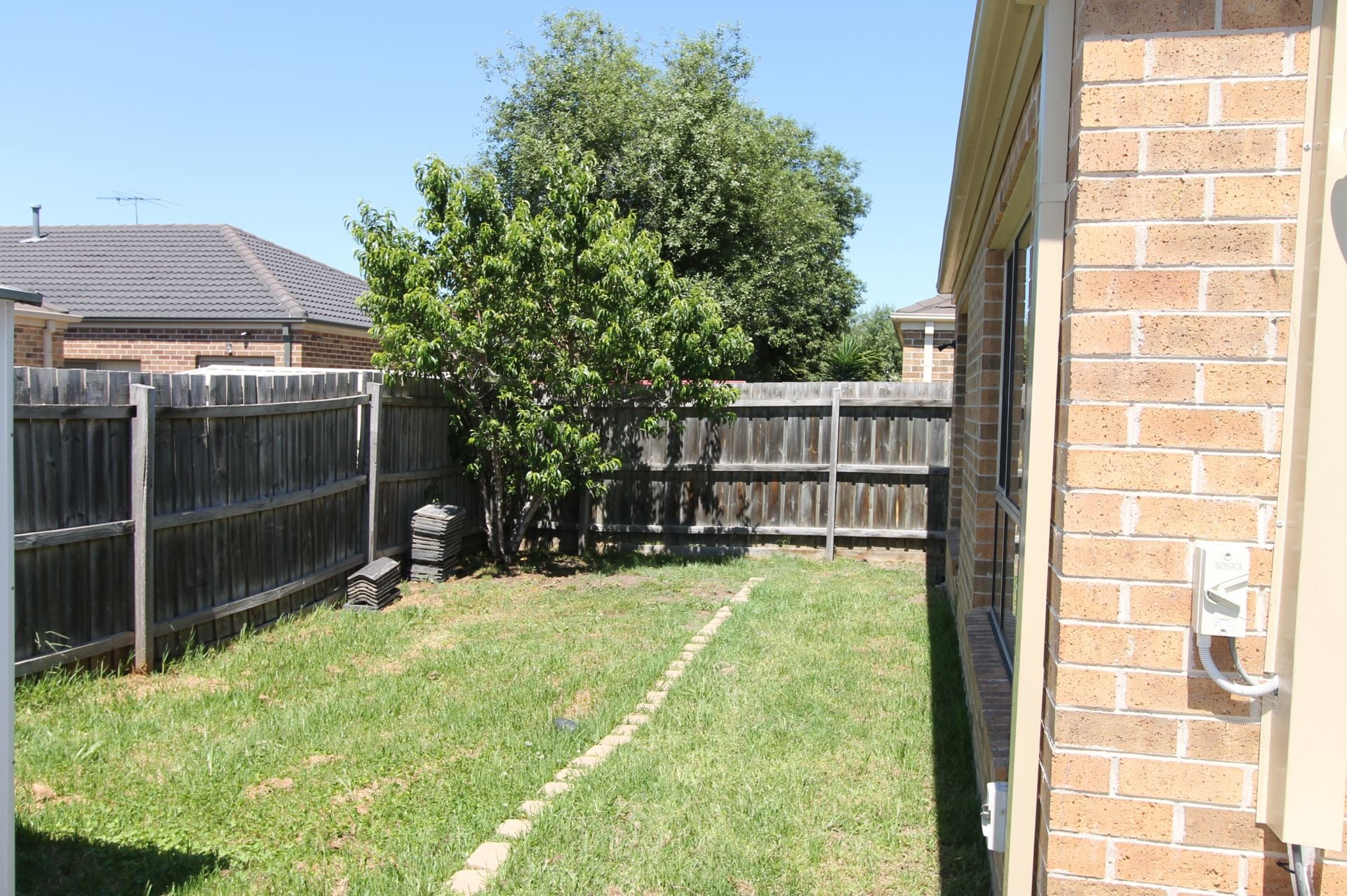 Spacious Home in Mill Park Lakes Estate