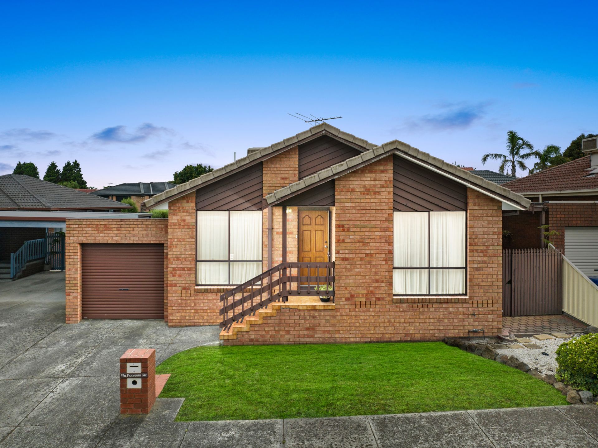 Tailor-Made For Easy Living     Auction This Saturday @ 12.30pm