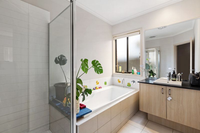 16 Blunden Grange, Point Cook - Thumbnail 7