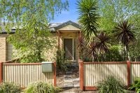 1/27 Deane Street, Frankston VIC