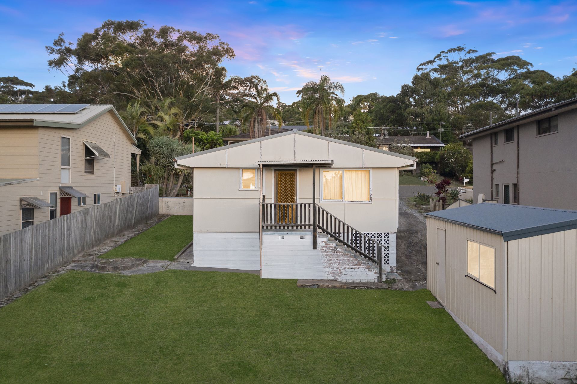 10 Toongara Avenue, Bateau Bay Whiteman Property
