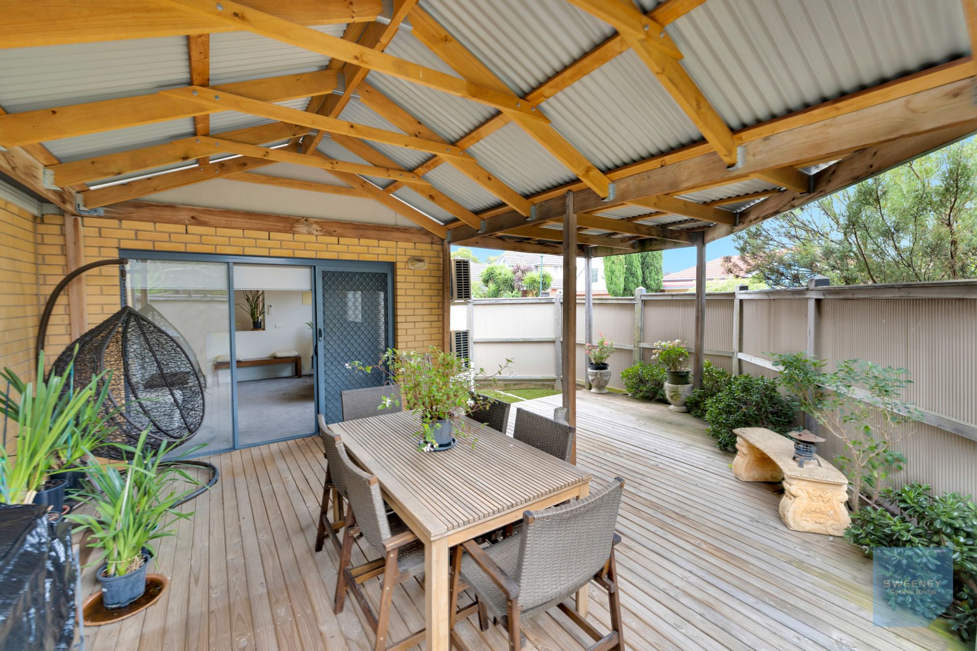 2/8 Sherdley Green, Caroline Springs - Thumbnail 3