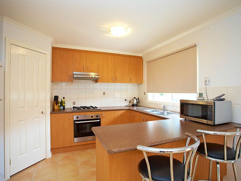 26 Andrew Chirnside, Seabrook - Thumbnail 4