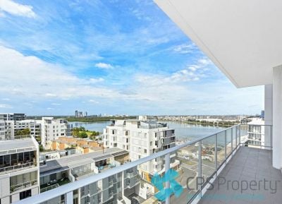 PRIVATE EXECUTIVE 'PHOENIX' RESIDENCE BOASTING SWEEPING CITY & WATER VIEWS