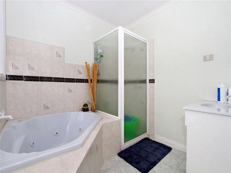 Spacious Townhouse With Everything At Your Feet