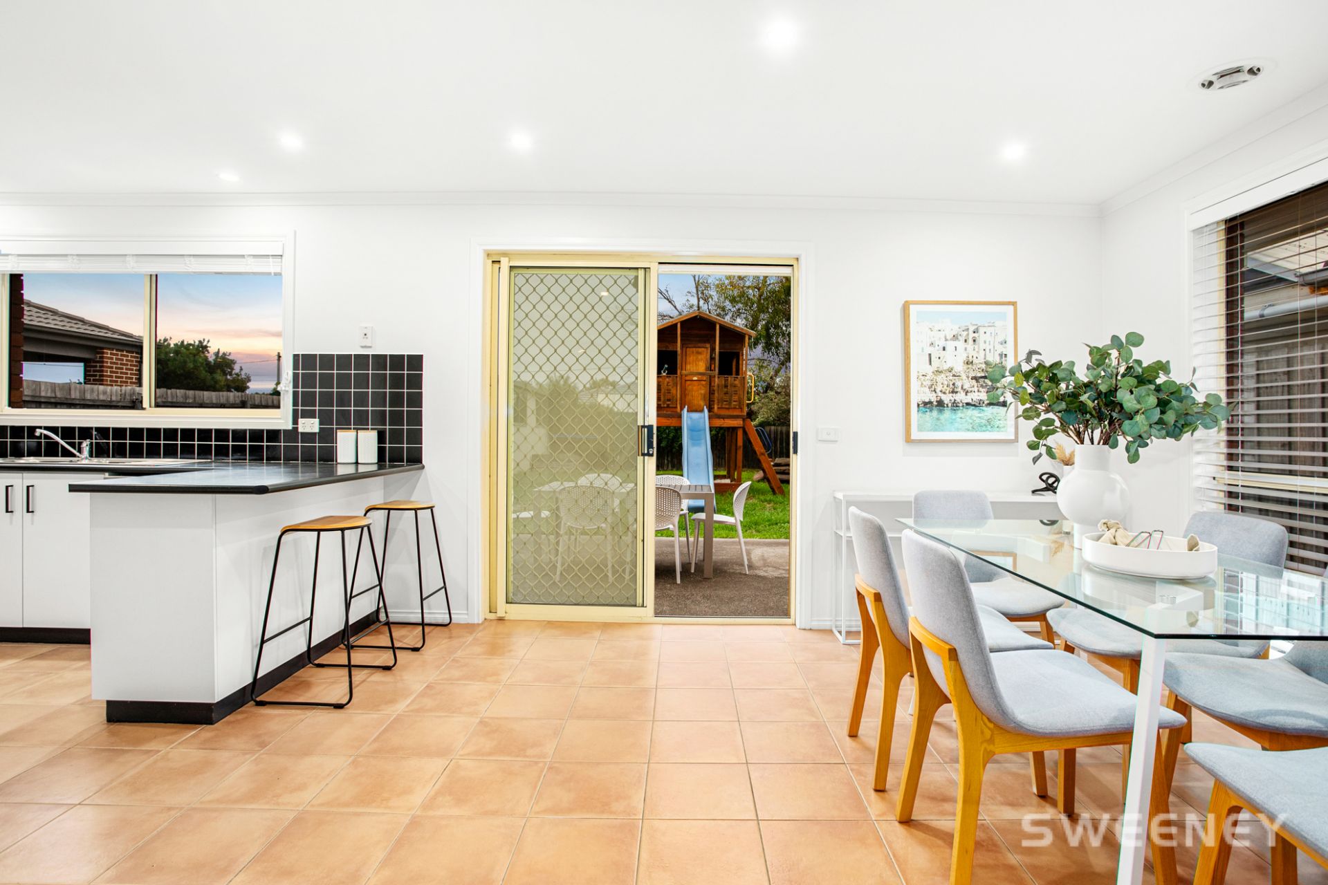 16 Kitson Court, Altona Meadows - Thumbnail 8