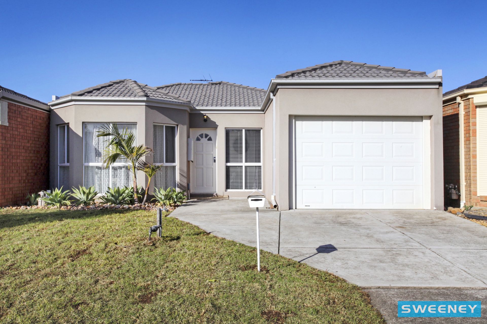 2 Saxby Court, Burnside - Thumbnail 2