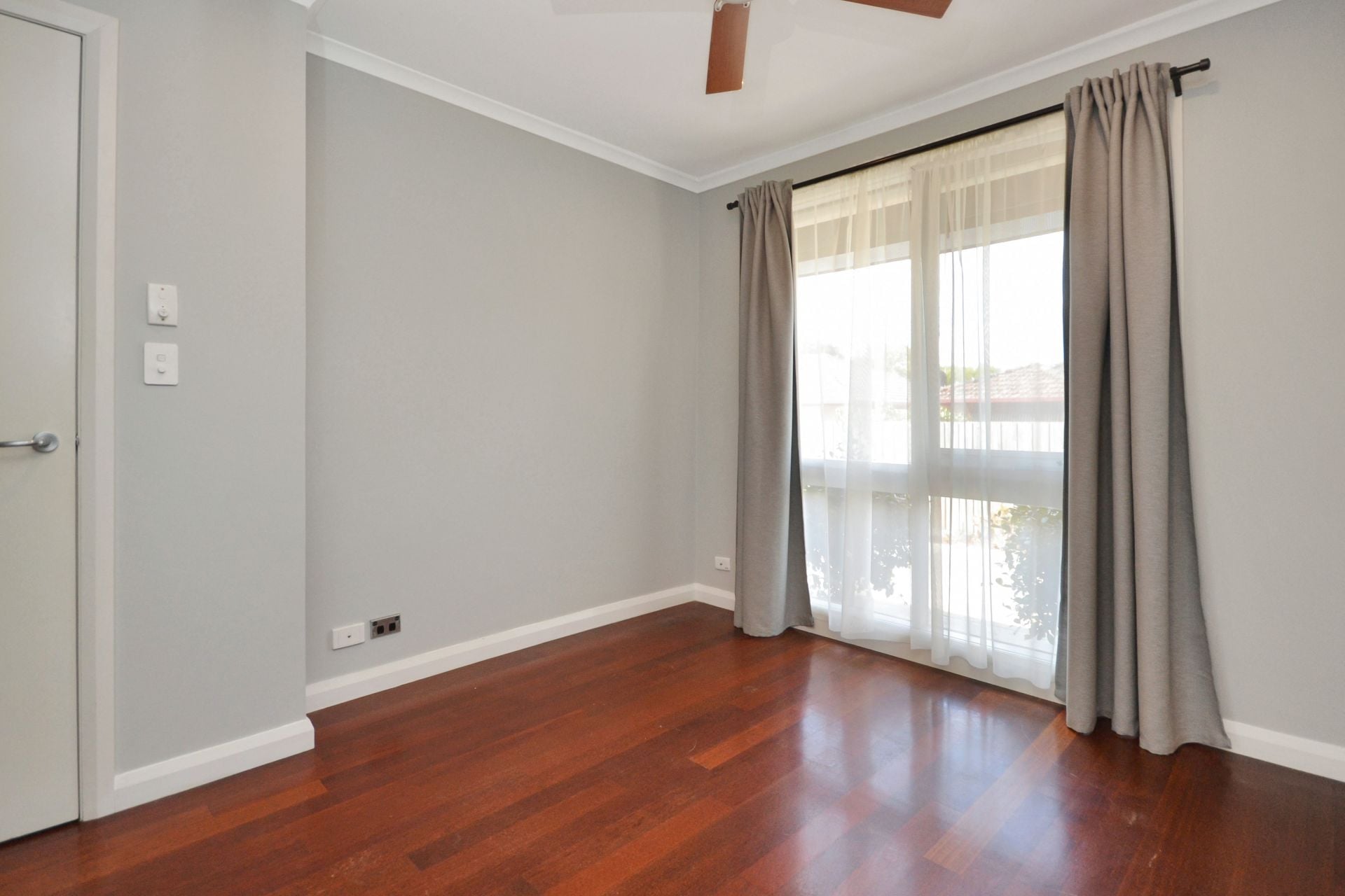 STYLISH & MODERN, LOW MAINTENANCE LIVING