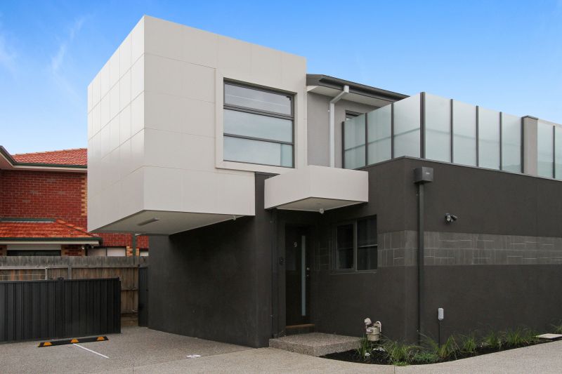 9/10 Ralph Street, Reservoir