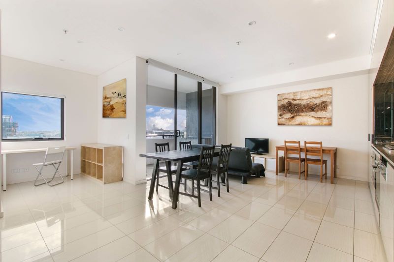 1007/3 George Julius Avenue, Zetland, Zetland - Thumbnail 3