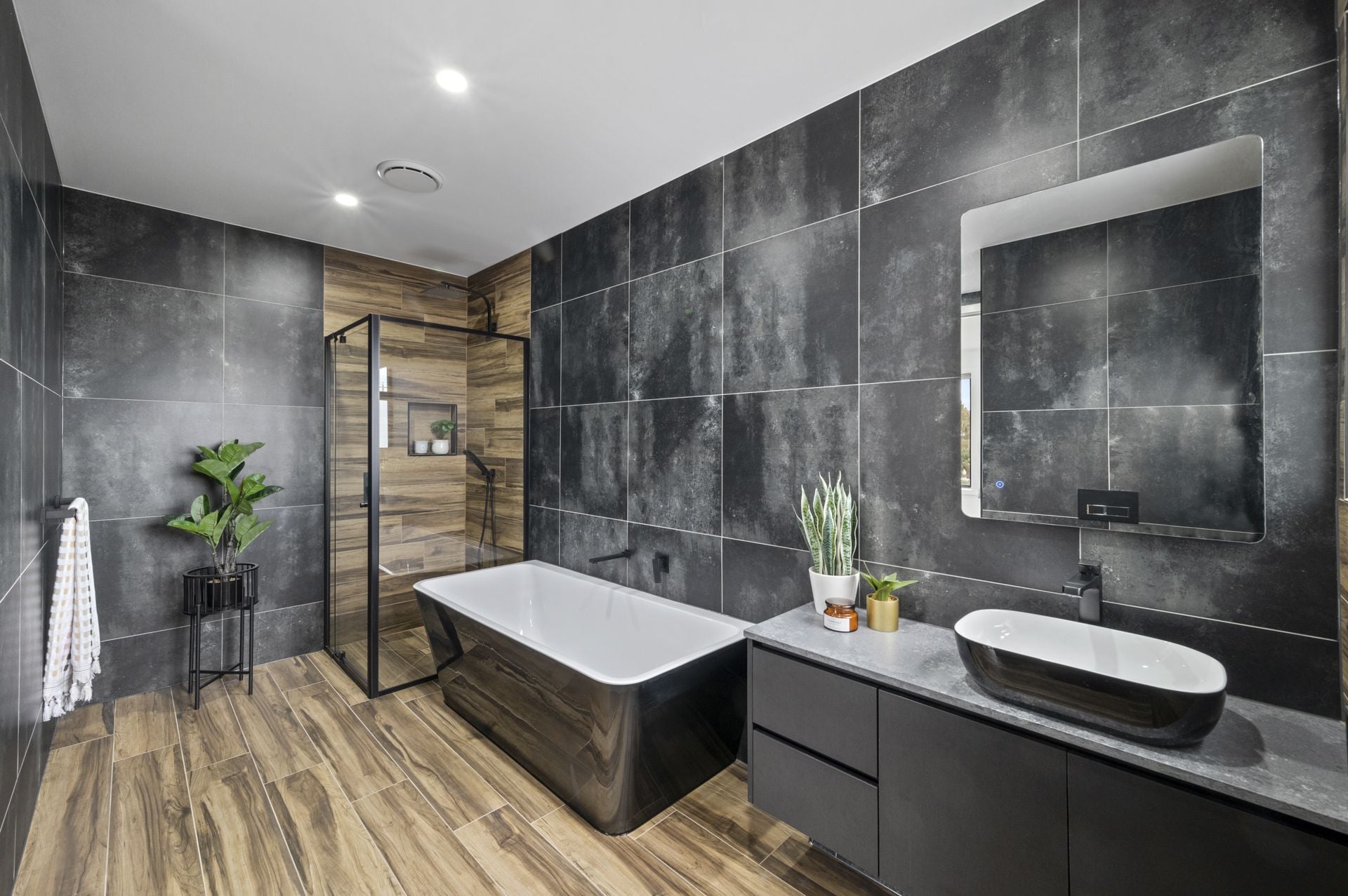 Real Estate For Sale 1/40 Hughes Parade Reservoir , VIC