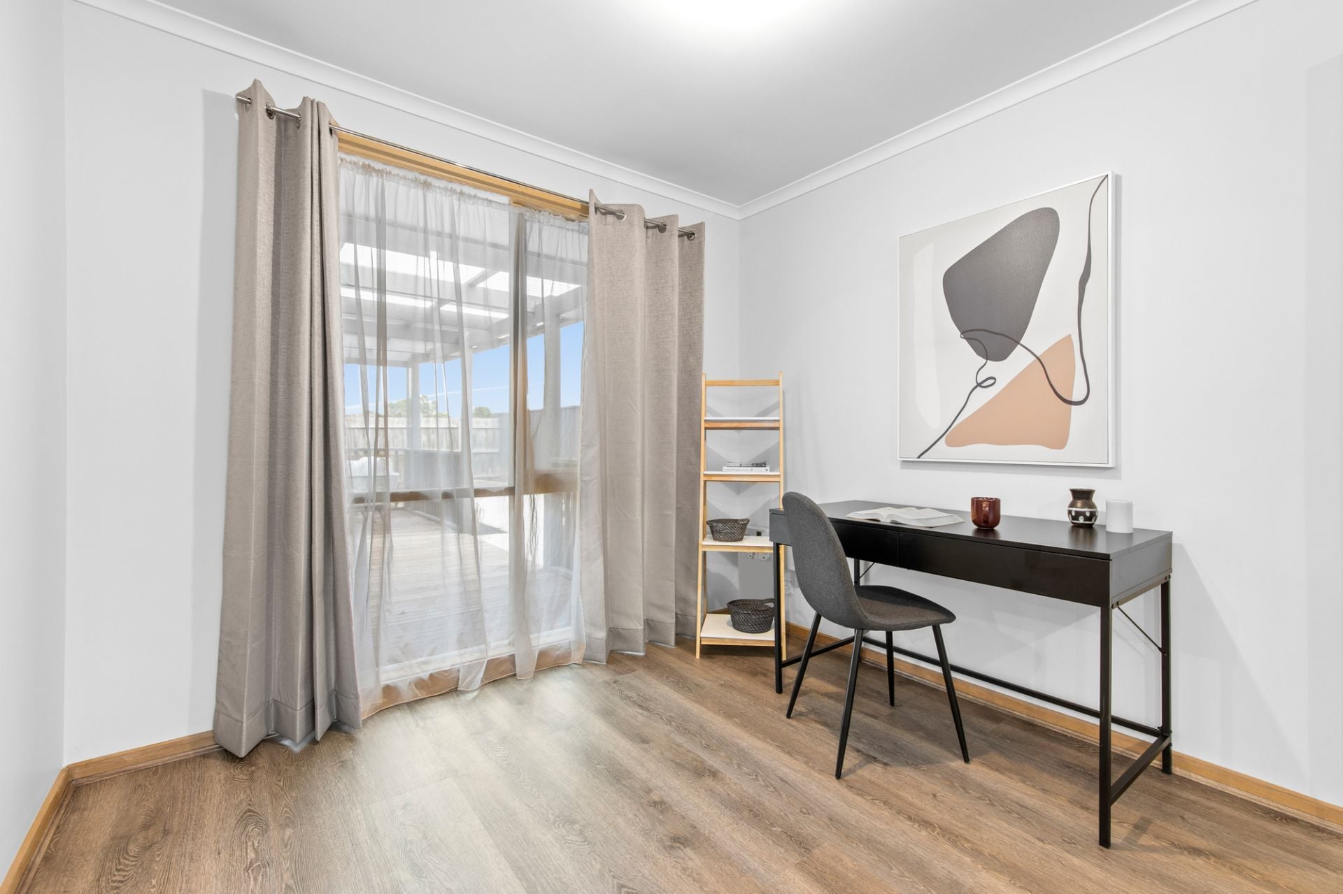 Chic and Modern Family Living Awaits!