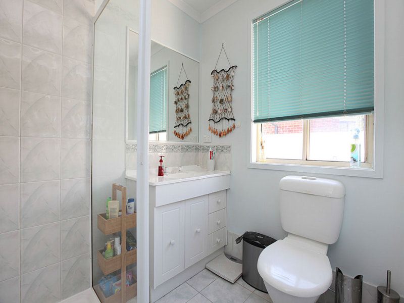 8 Seaside Close, Seabrook - Thumbnail 5