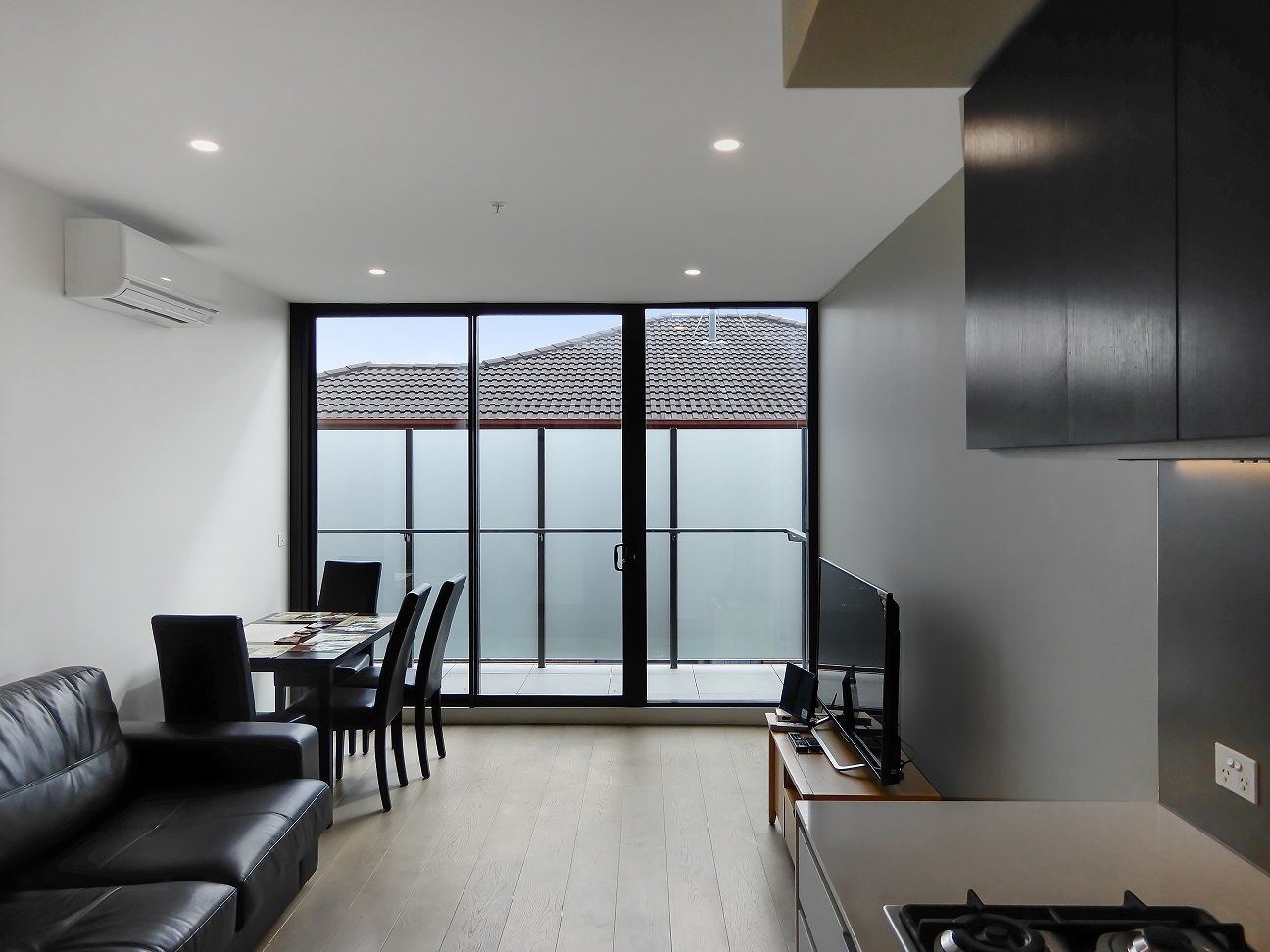 MODERN LIVING AND SEMI FURNISHED