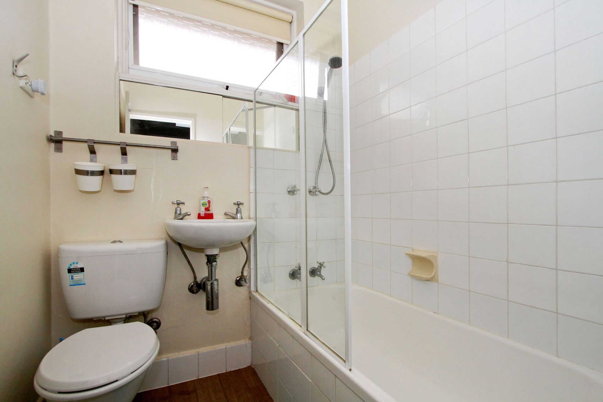 CUTE, COSY AND CONVENIENTLY LOCATED