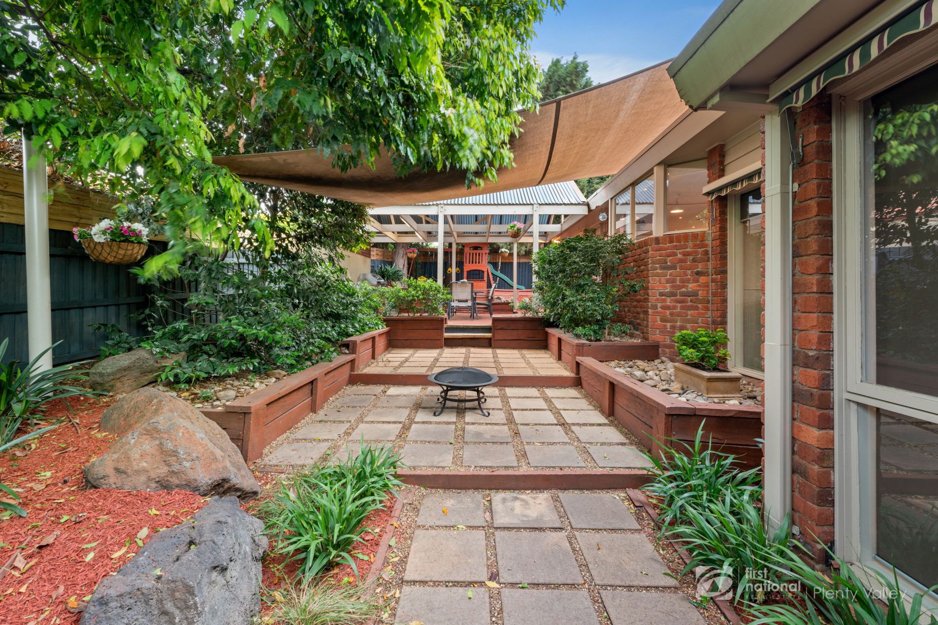 2 Incana Drive Mill Park, 2 Incana Drive Mill Park - Thumbnail 2