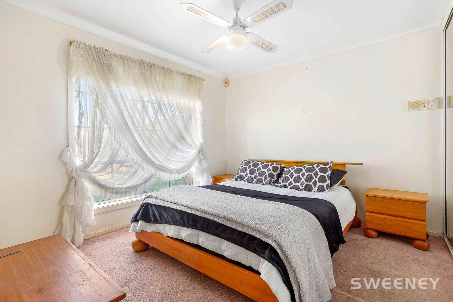 42 Sommers Drive, Altona Meadows - Thumbnail 6