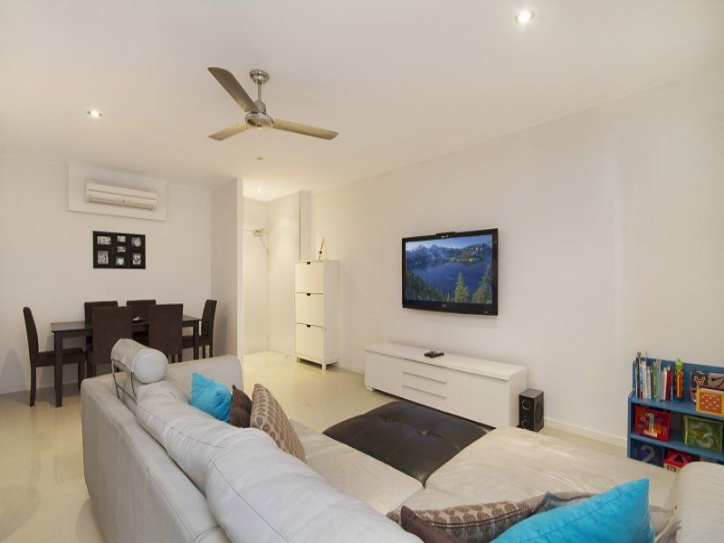 7/9 South Street 'South Beach Apartments' KIRRA QLD, 'South Beach Apartments' Kirra - Thumbnail 3