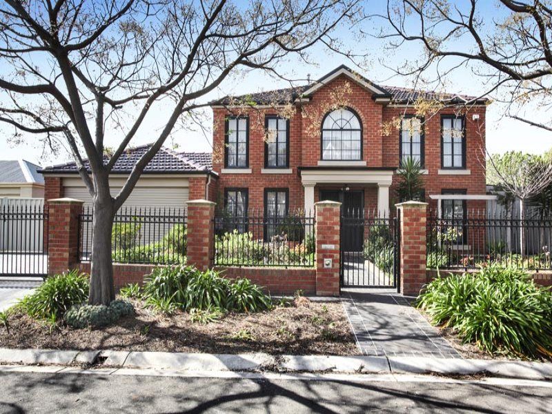 4 Lonsdale Court, Caroline Springs - Thumbnail 2