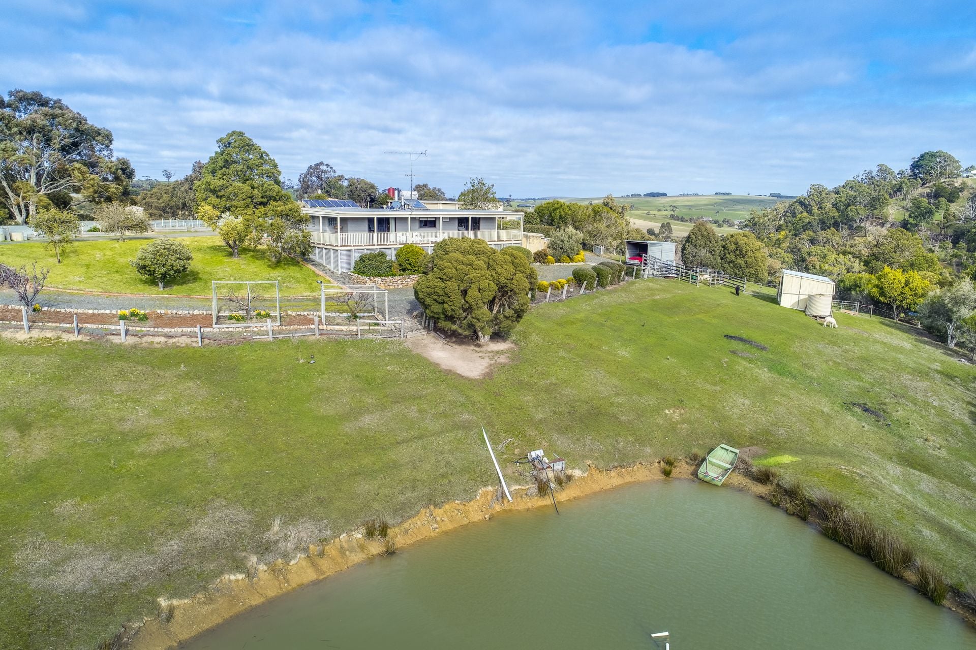 33 Wallaby Drive, Greendale - Thumbnail 2
