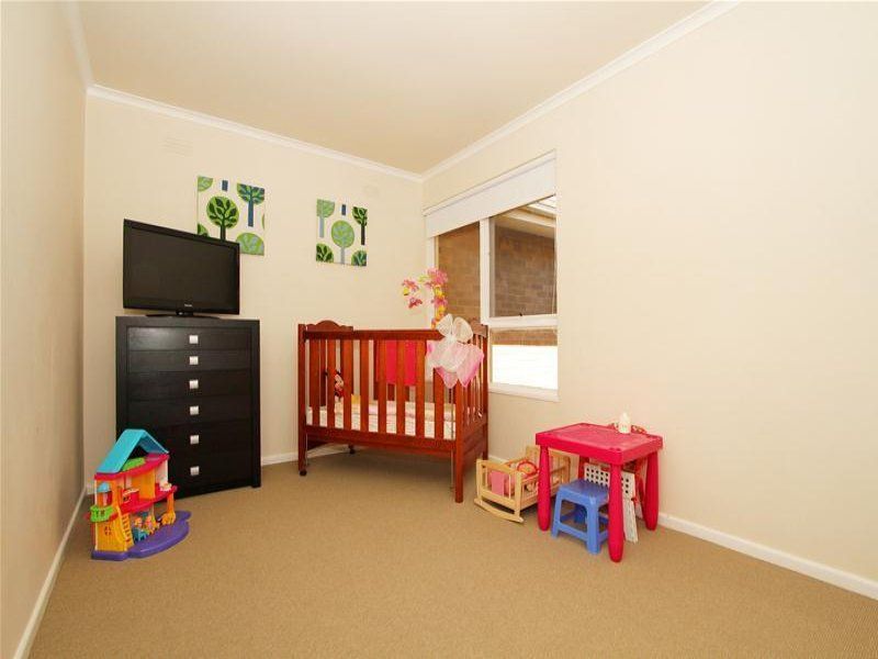 Recently renovated, surprisingly spacious!