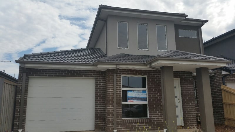 Fantastic brand new townhouse...3 bedrooms plus study and much more!