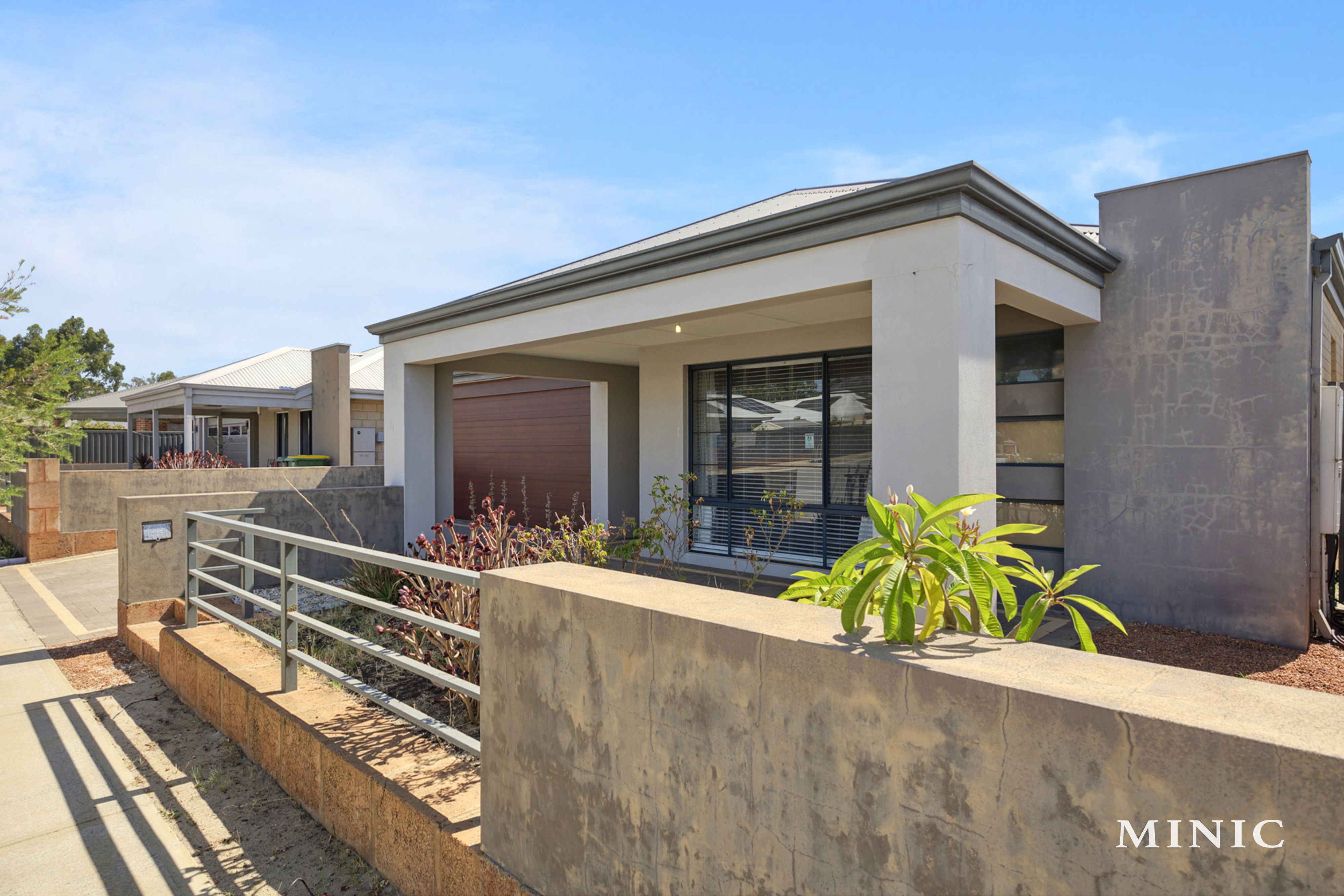 Real Estate For Sale 21 Strathclyde Circuit Champion Lakes , WA