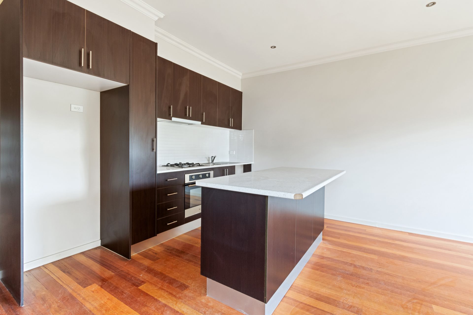 Modern 2 Bedroom Unit!