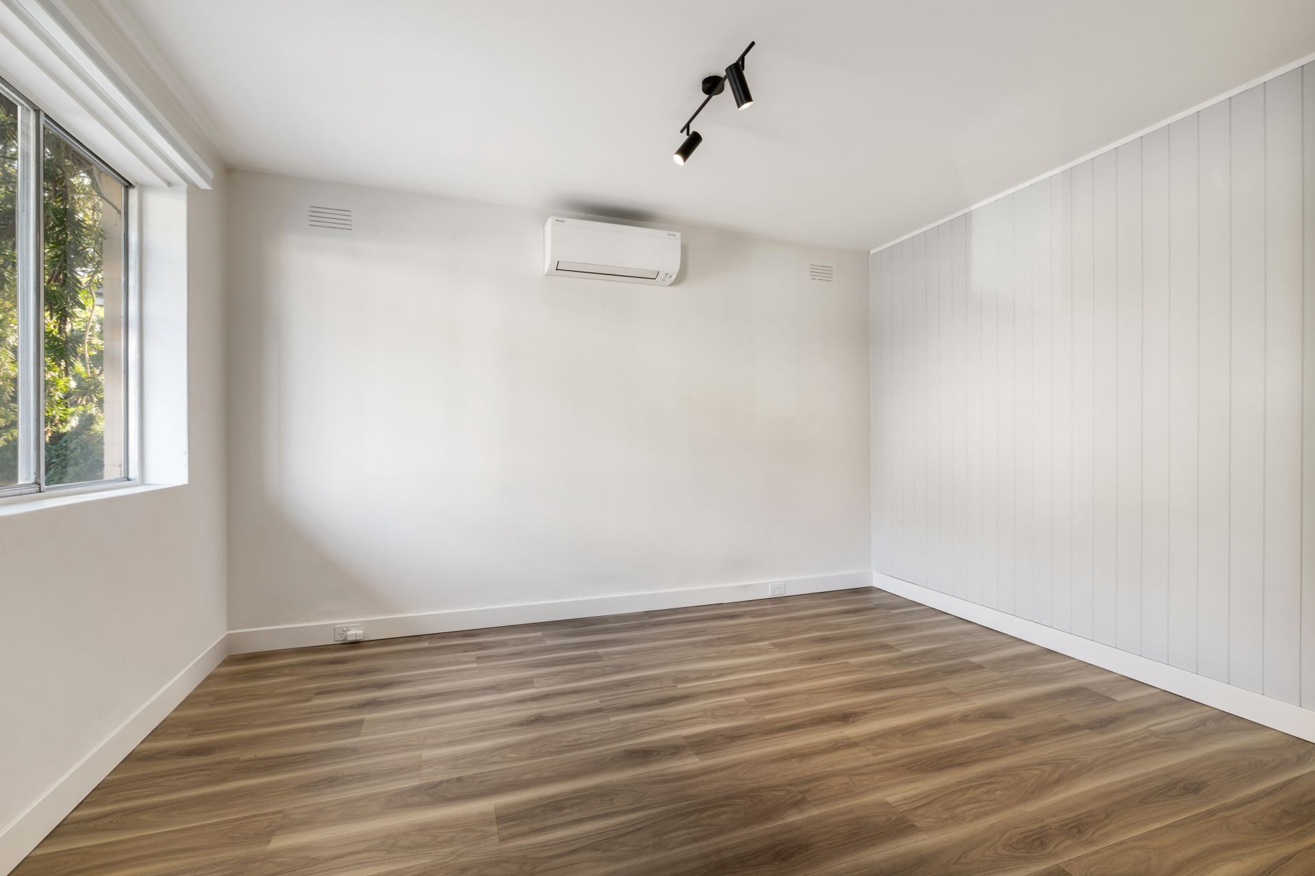 Renovated Unit with Large Courtyard