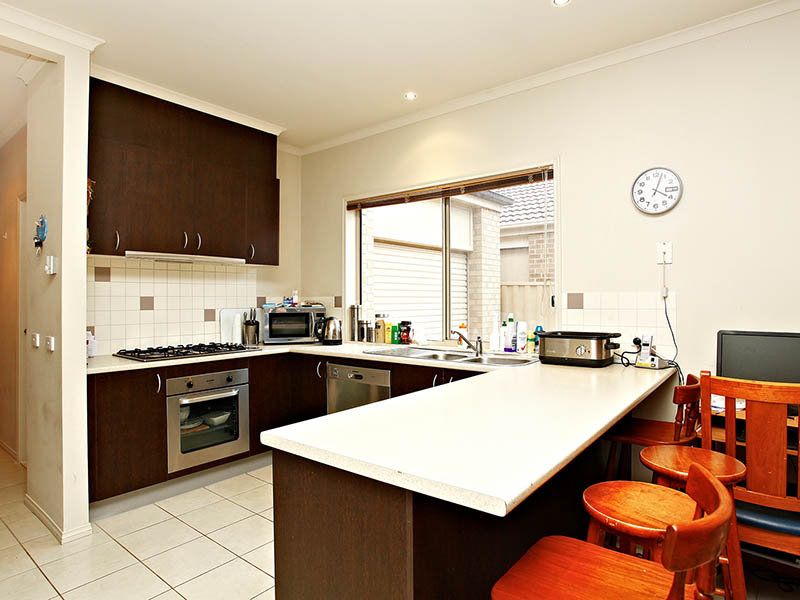 20 Wattlepark Street, Caroline Springs - Thumbnail 3