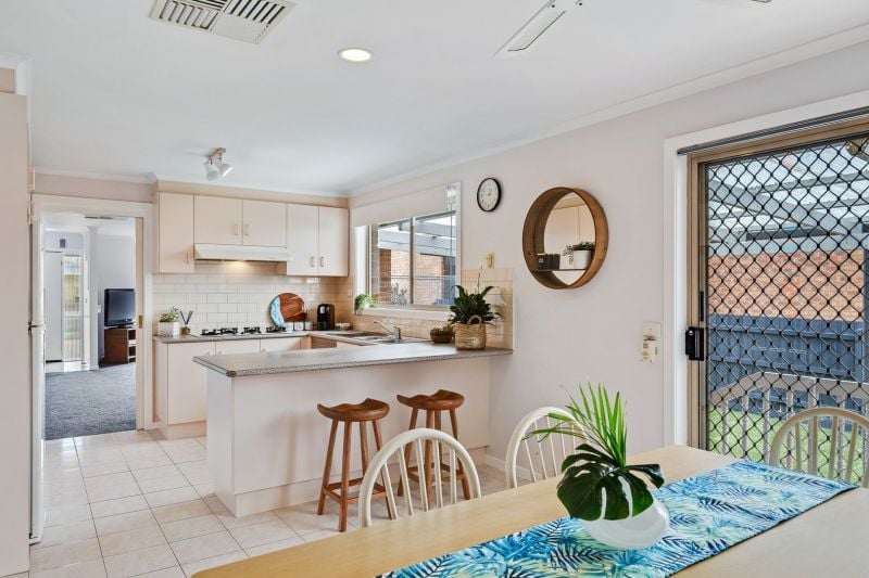 43 Grand Parade, Epping