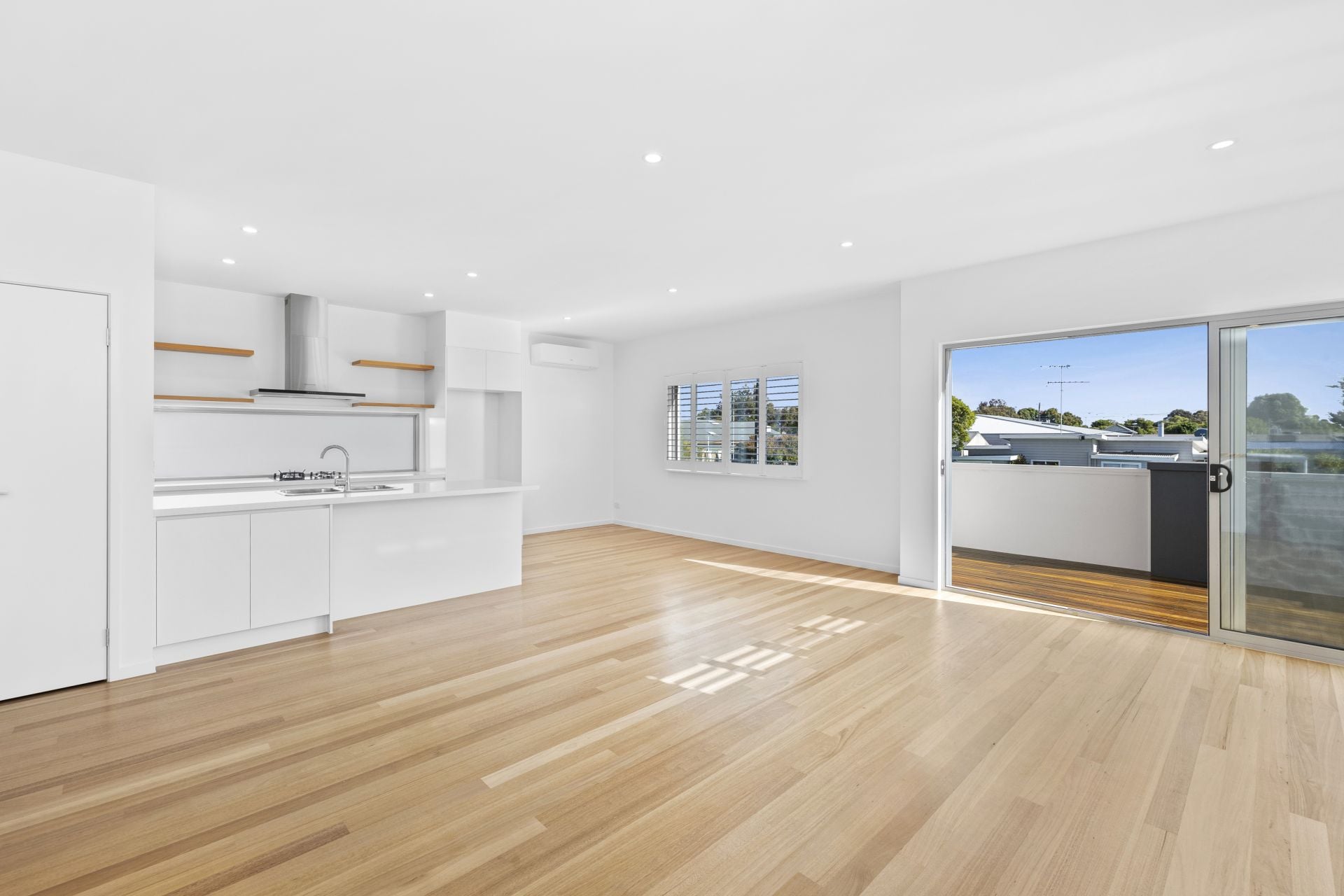 65a Central Avenue, Torquay - Thumbnail 4