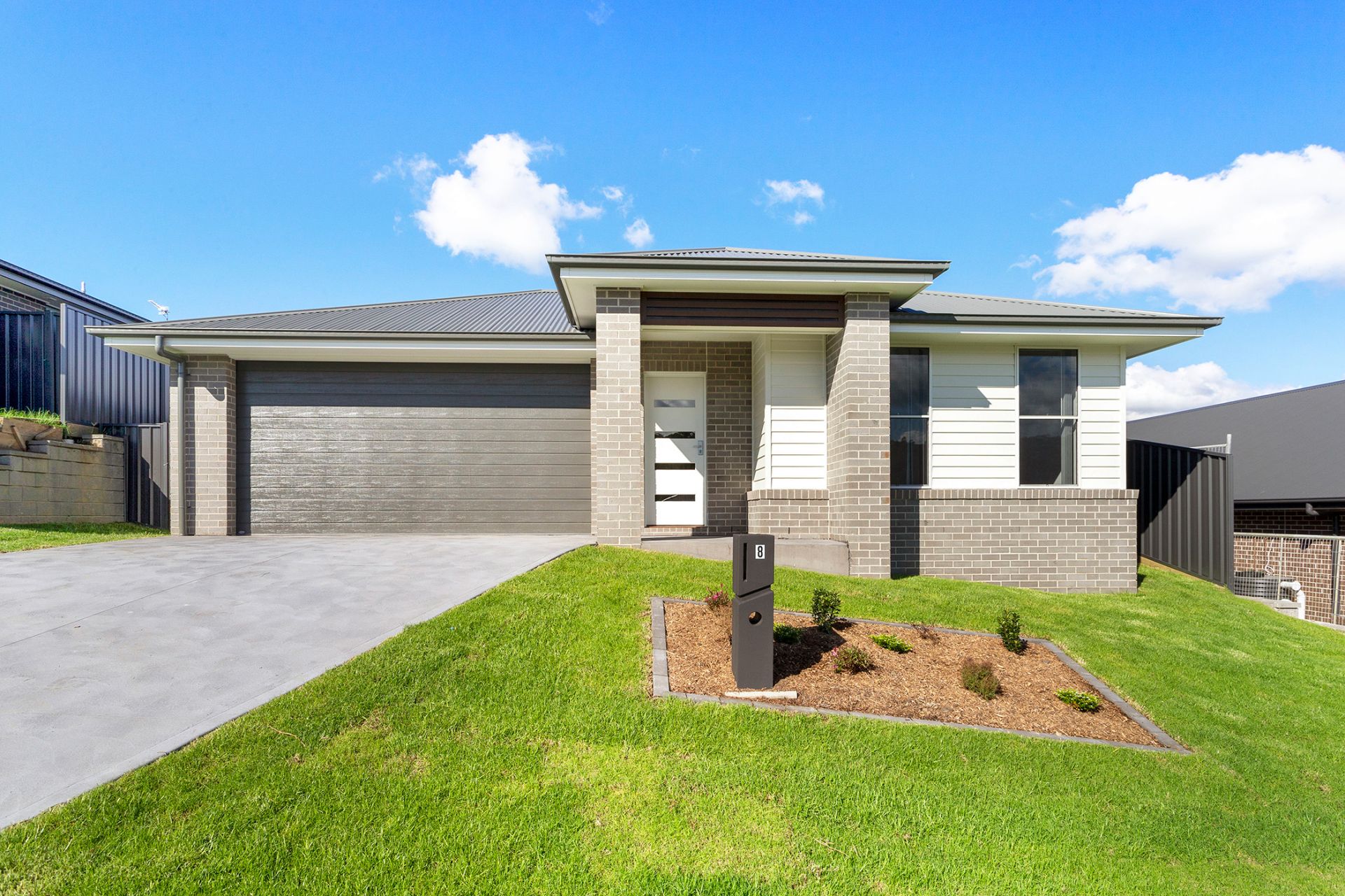 Real Estate For Lease 8 Mortlock Road Cameron Park , NSW