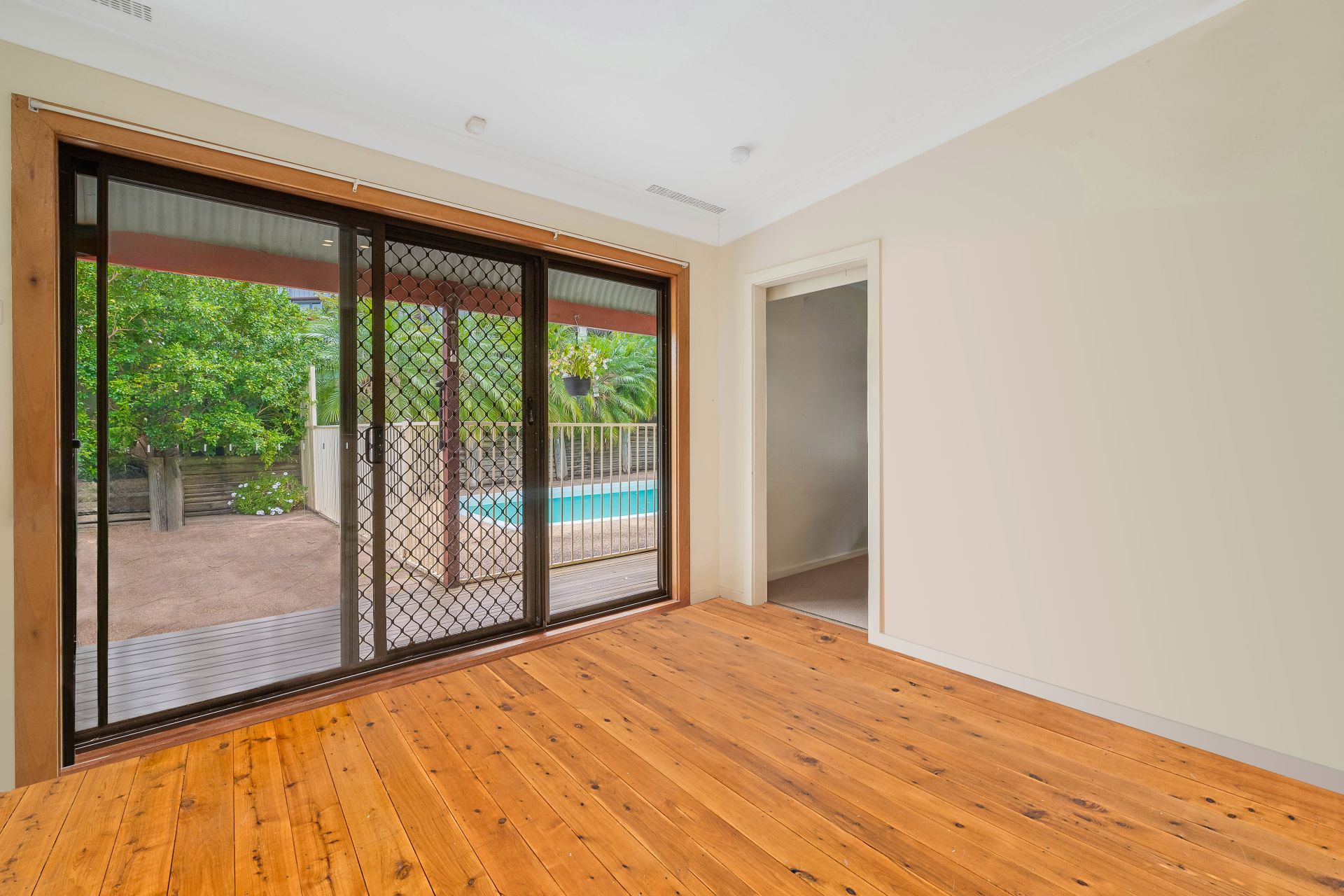 25 Wilsons Road Mount Hutton NSW, Mount Hutton - Thumbnail 7