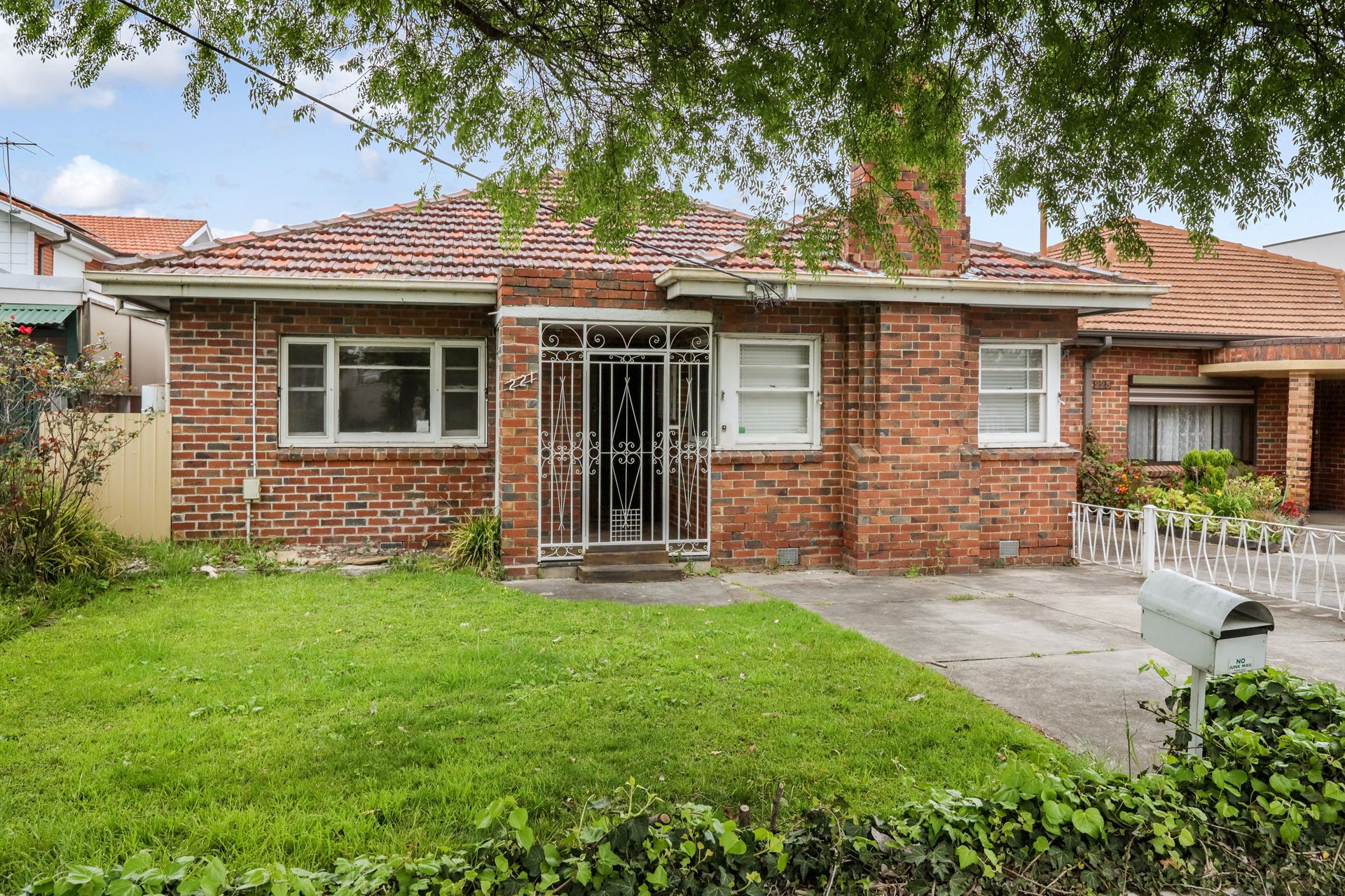 221 Francis Street Yarraville VIC, Yarraville - Thumbnail 2