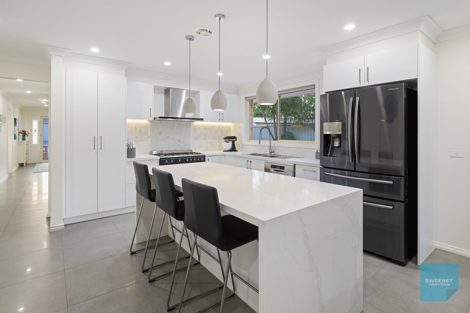 8 Abbington Crescent, Caroline Springs - Thumbnail 3