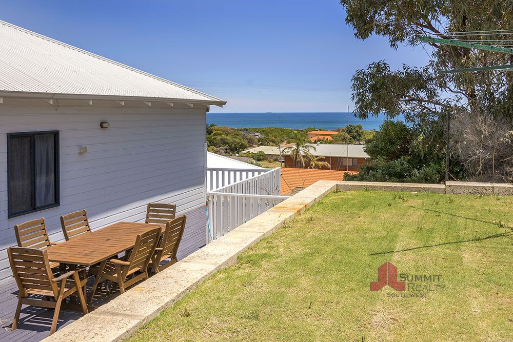 Real Estate For Sale 18 Carleen Avenue Binningup , WA