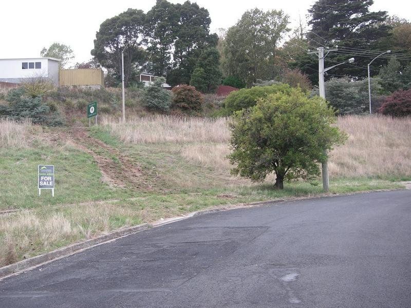4 Riverview Avenue, EAST DEVONPORT, East Devonport - Thumbnail 5