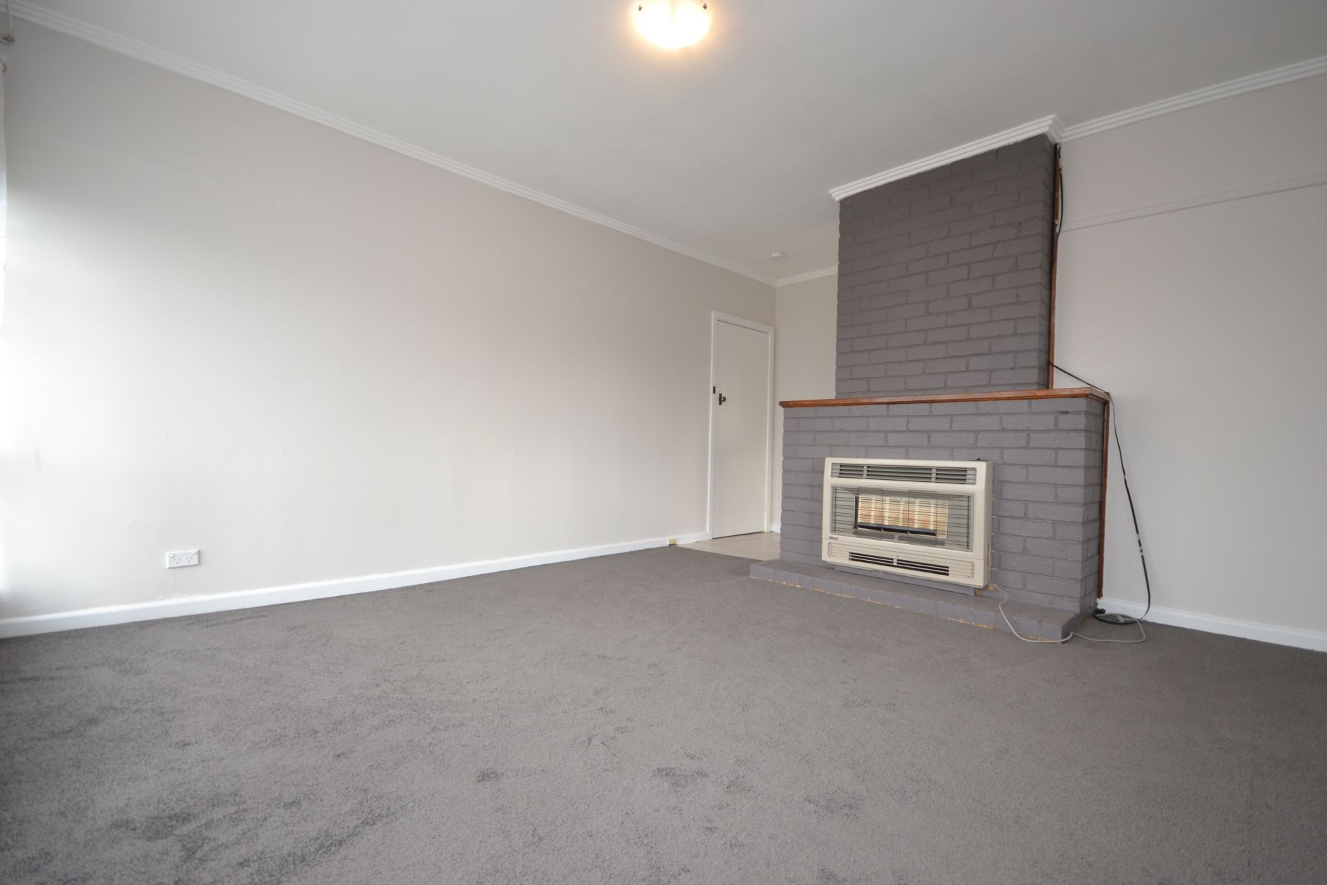 CUTE, COSY AND CONVENIENTLY LOCATED