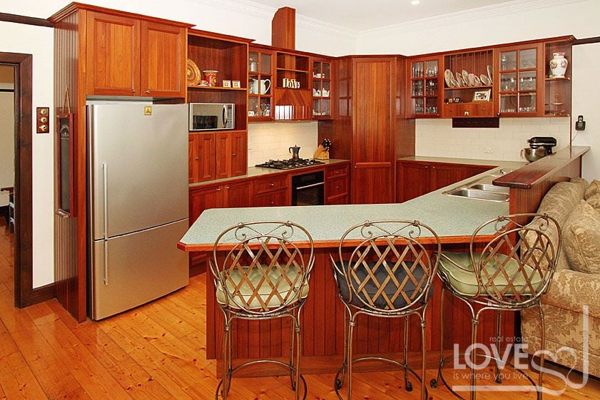 Grand Living In The Heart Of The Oakhill Estate