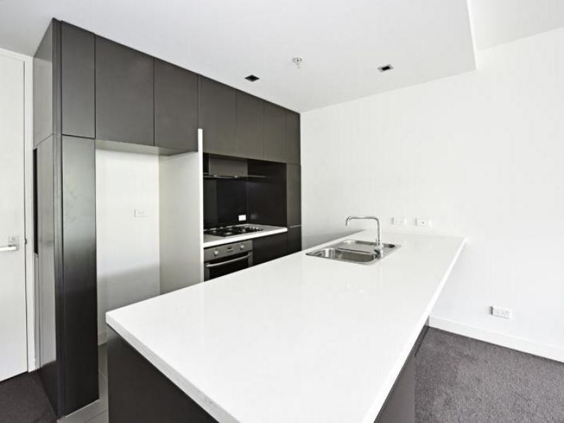 302/9 Eades Street, East Melbourne - Thumbnail 6