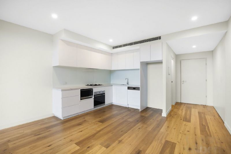 304/7 Red Hill Terrace, Doncaster East - Thumbnail 3