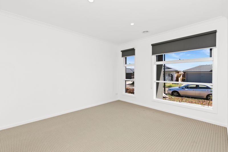 5 Tamworth Drive, Rockbank