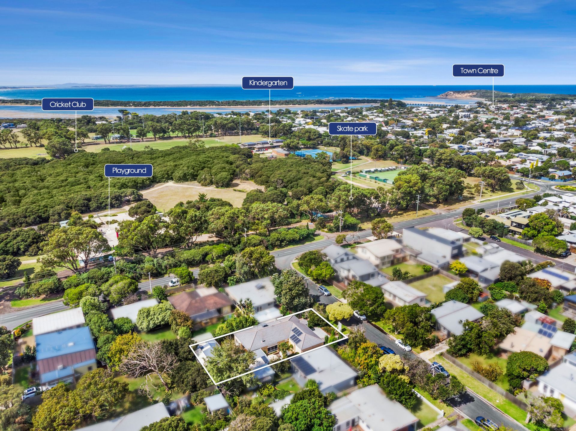 2 Cronulla Court Barwon Heads VIC, Barwon Heads - Thumbnail 3