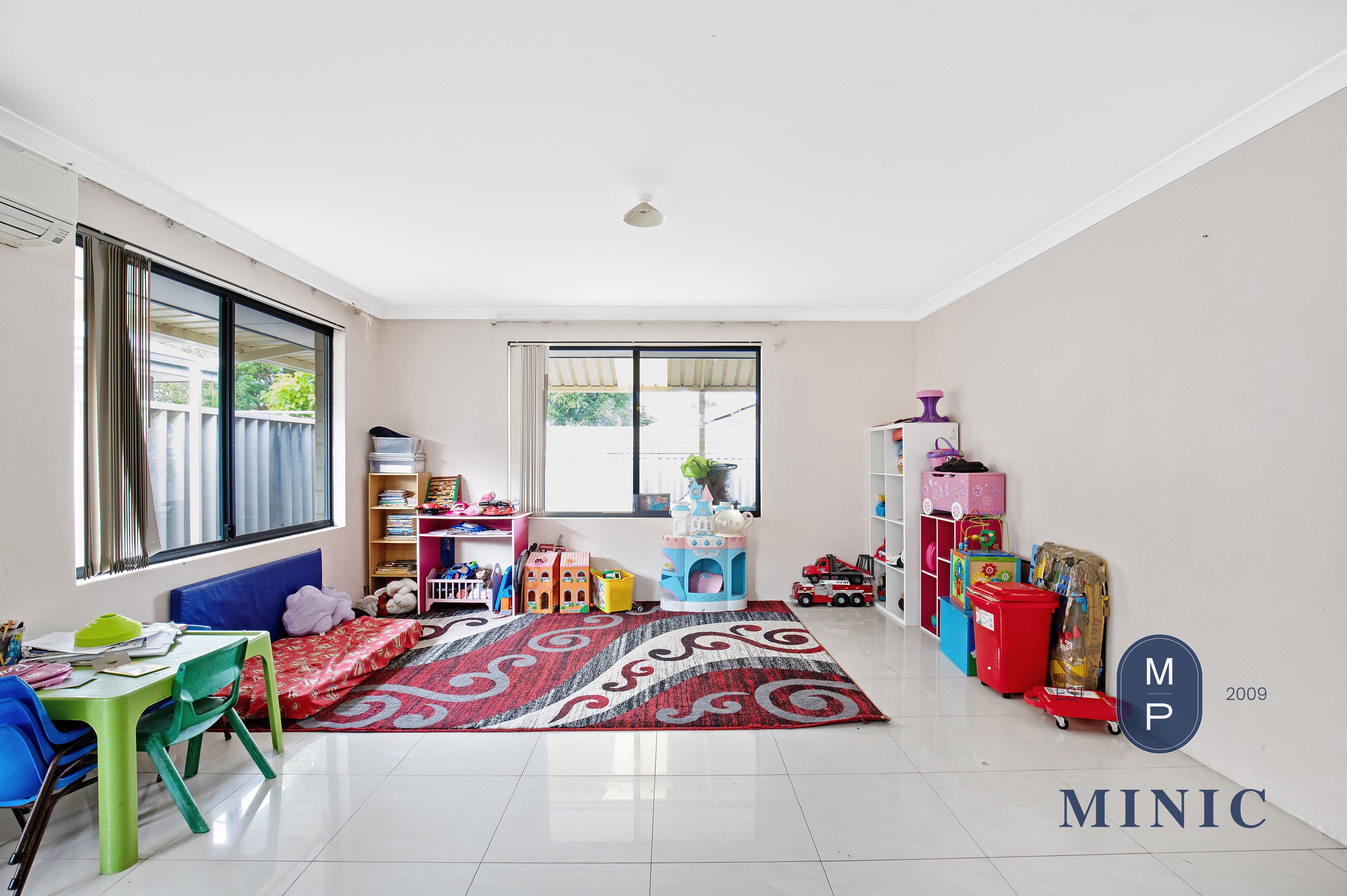 7 Mudlark Close, Langford