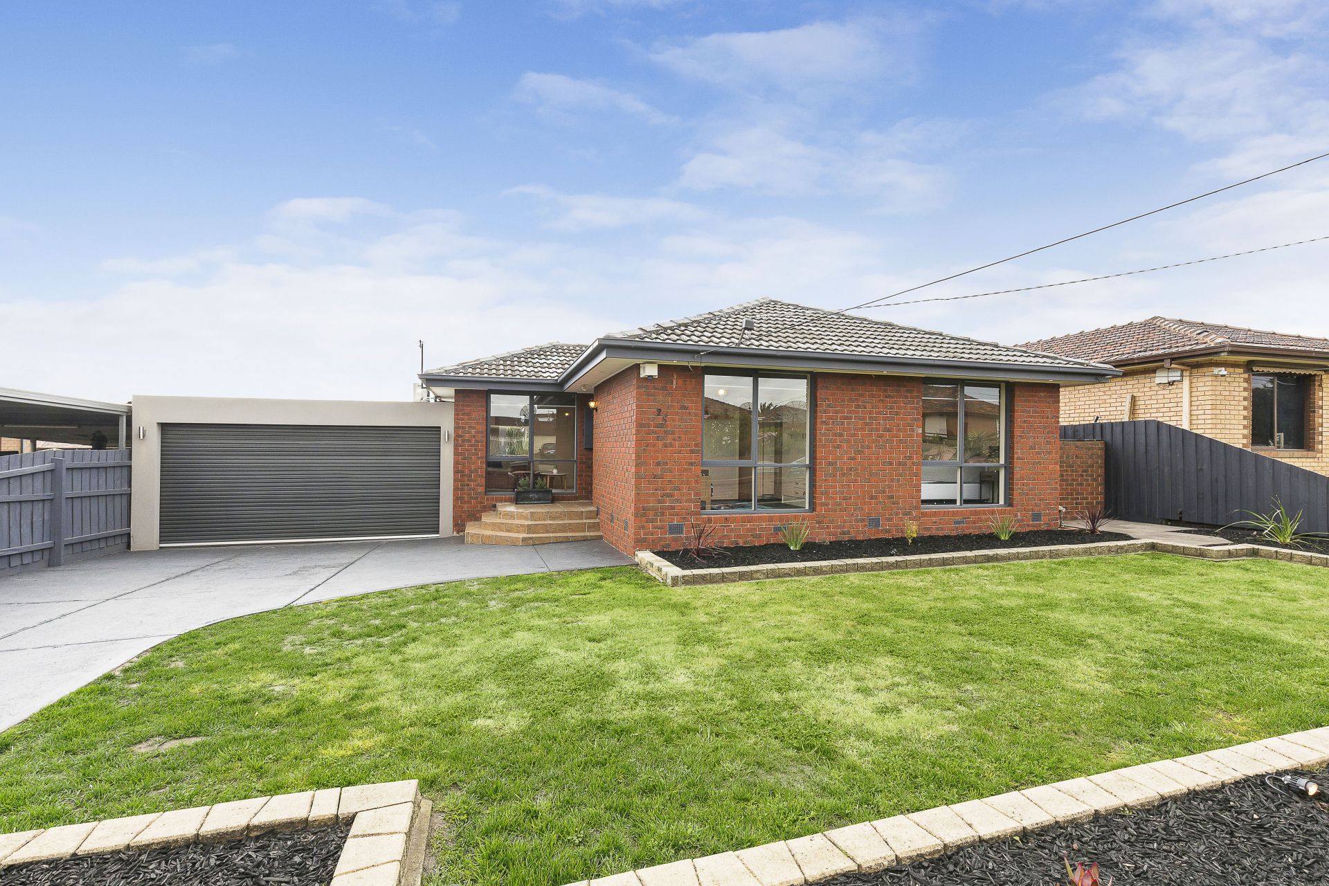 Real Estate For Sale 25 Carrington Boulevard Thomastown , VIC
