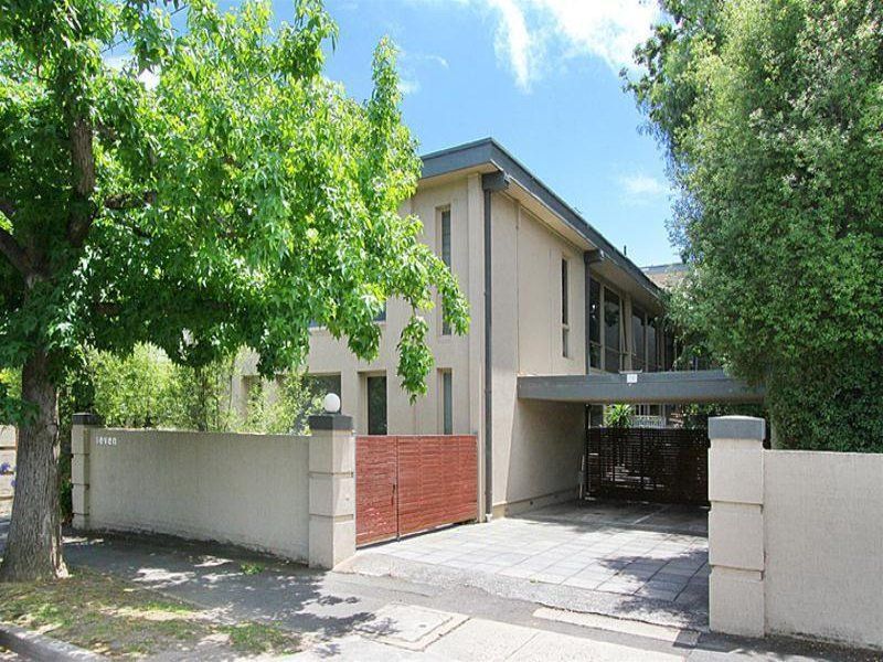 2/7 Hawthorn Grove, Hawthorn