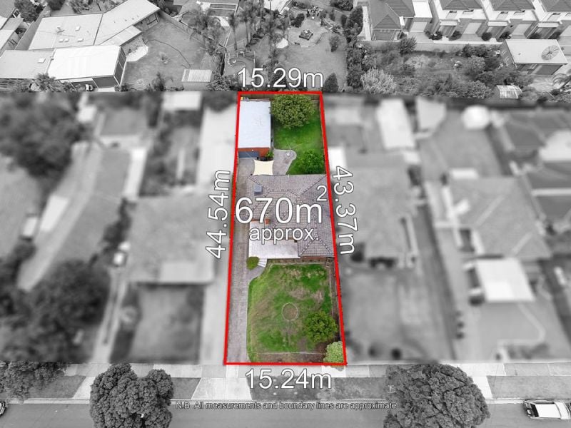 8 Lloyd Avenue, Epping