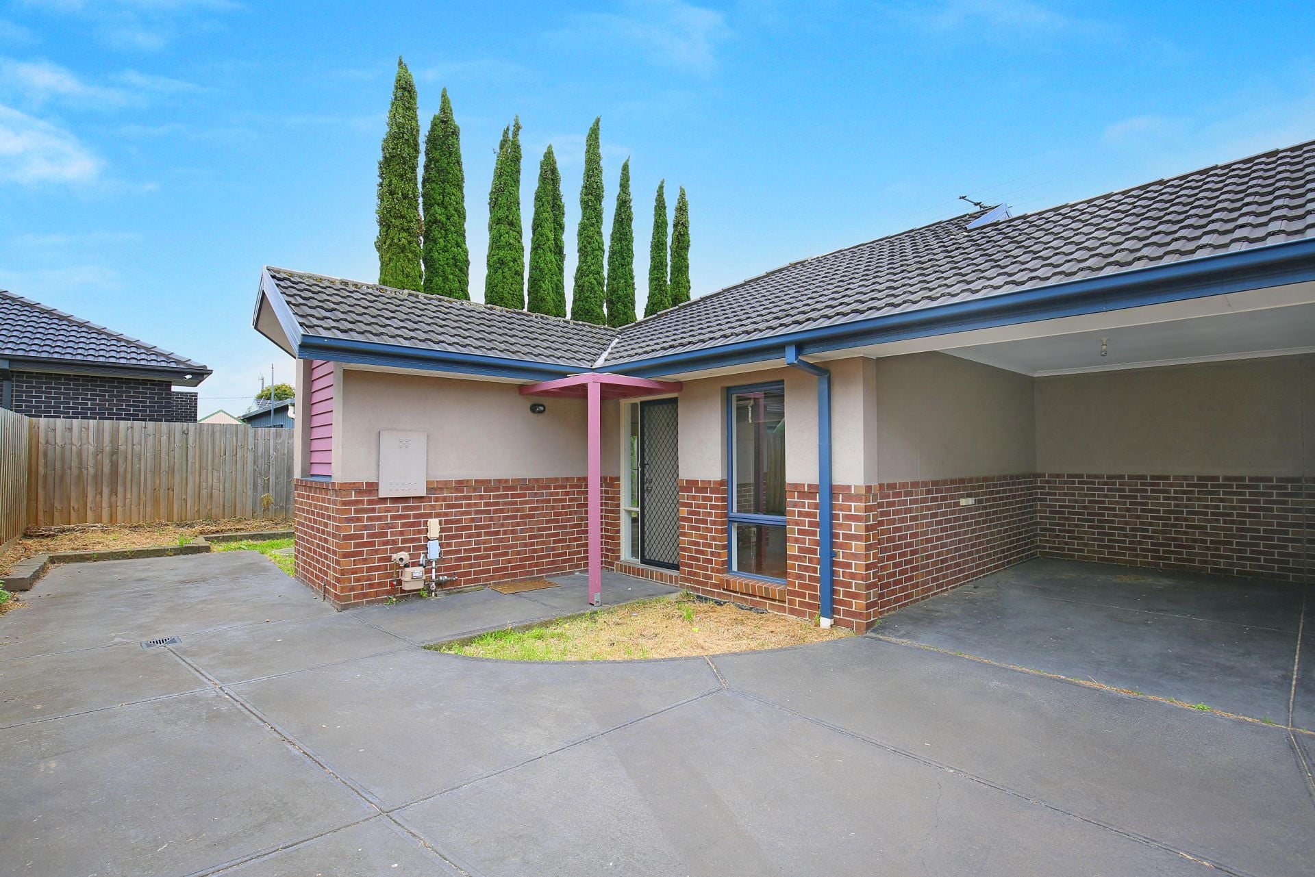 Modern Two Bedroom !!!