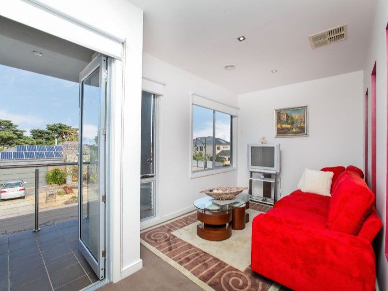 12 Fairbairn Way, Caroline Springs - Thumbnail 7